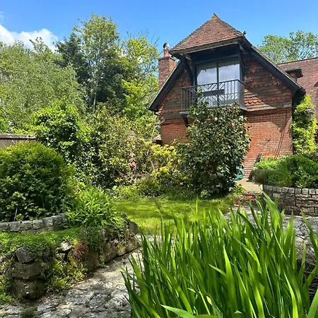 Beautiful 3 Bed Cottage In Lymington. Perfectly Located For Coast And New Forest Exterior photo
